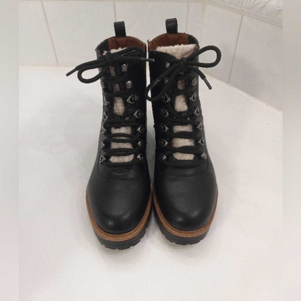 Womens Boots